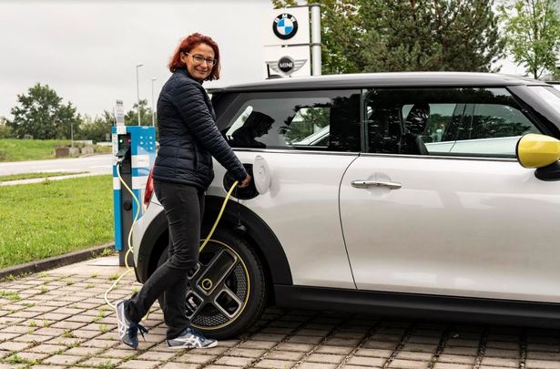 The sale of electric cars in the UK is rising